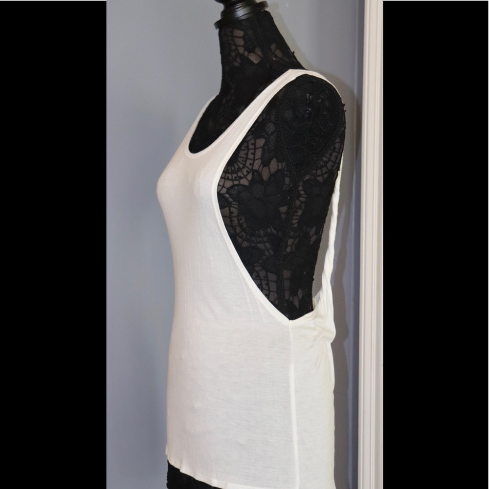 HEARTS HIPS T-SHIRT COVERUP